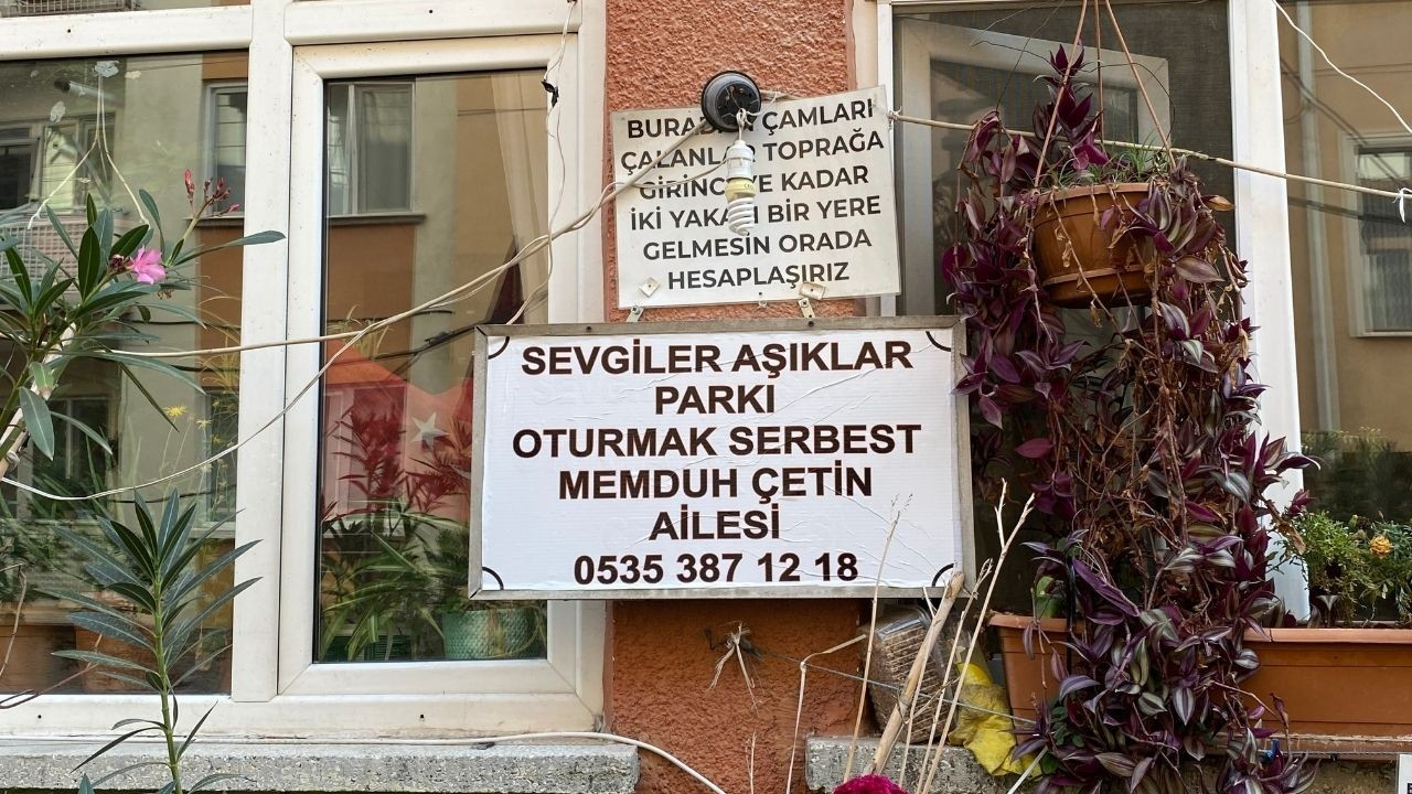 'Sevgililer Aşıklar Parkı' renkli görüntüsüyle dikkat çekiyor