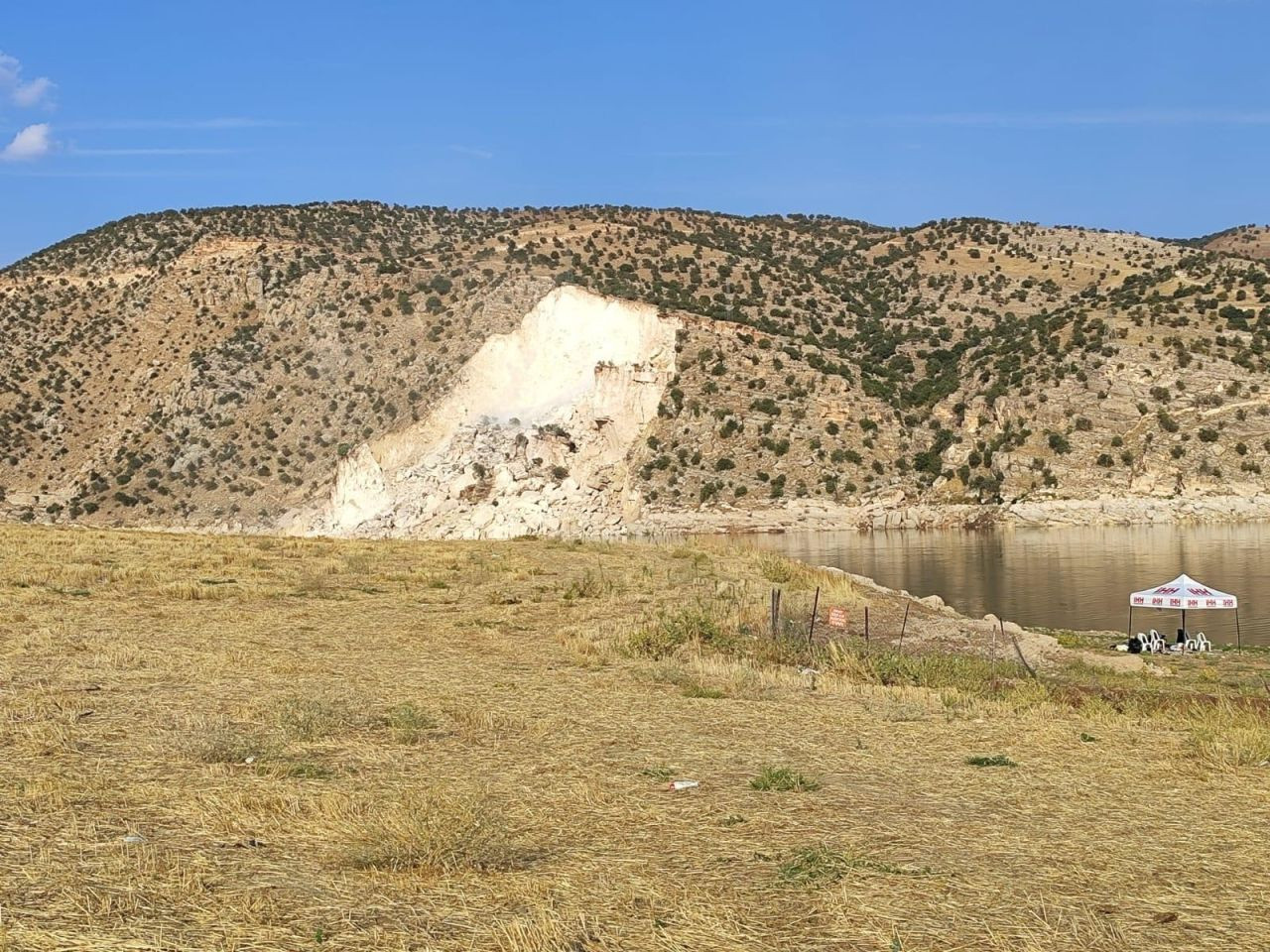 Siirt'te  araç akıntıya kapıldı - Sayfa 1