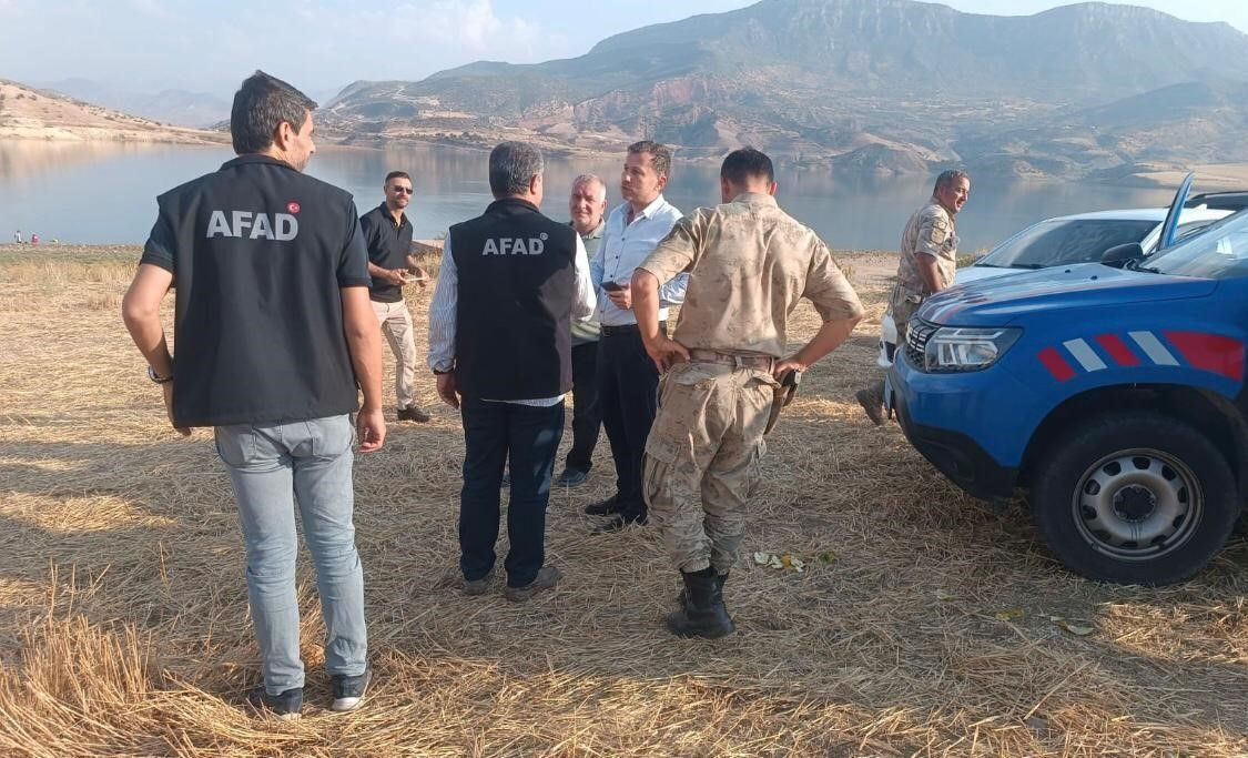 Siirt'te  araç akıntıya kapıldı - Sayfa 6