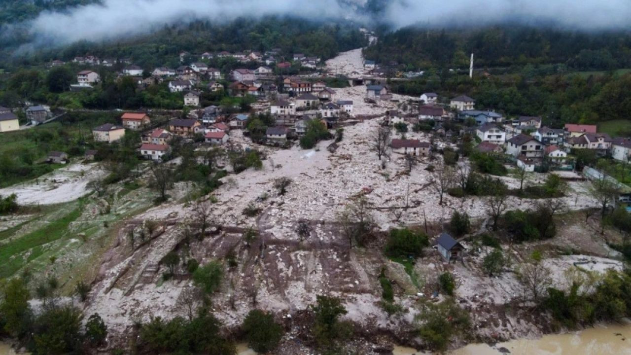 Bosna Hersek'te Sel Felaketi: Ölü Sayısı 26'ya Yükseldi