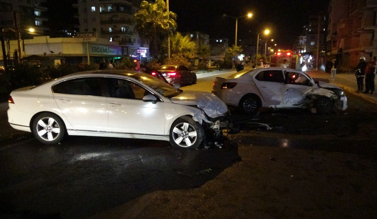 Motosikletle Çarpışan Otomobil Karşı Şeride Geçti: 4 Yaralı - Sayfa 4