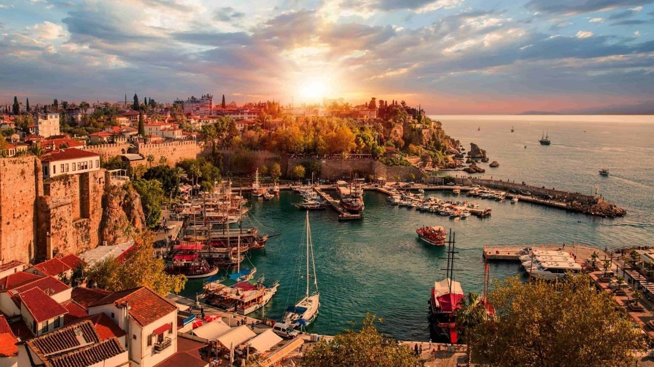 Antalya'ya gelen yabancı turist sayısı 15 milyona ulaştı - Sayfa 6