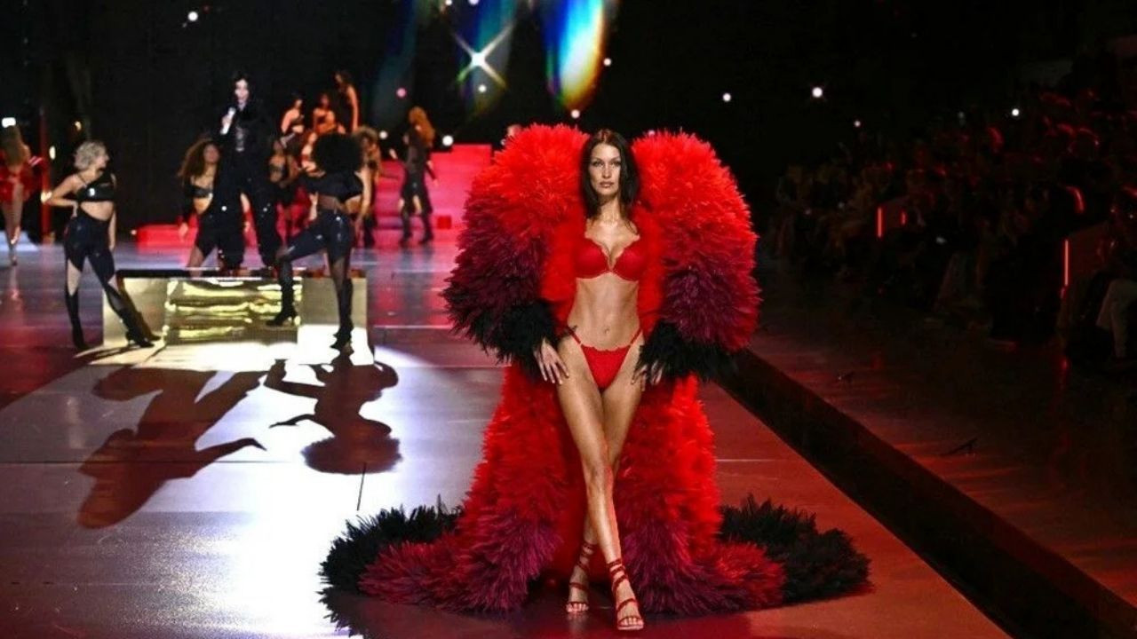 Victoria Secret efsaneleri 6 yıl sonra geri döndü - Sayfa 4