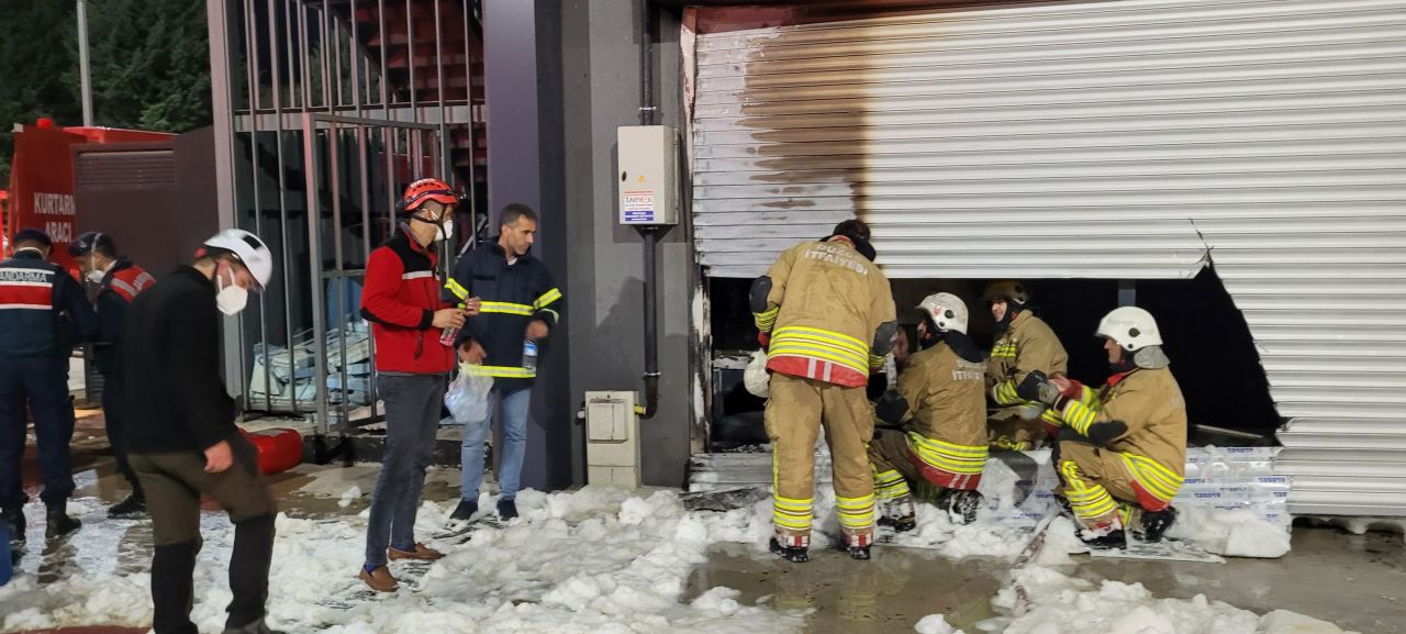 Düzce'de Temizlik Malzemesi Fabrikasında Yangın - Sayfa 6