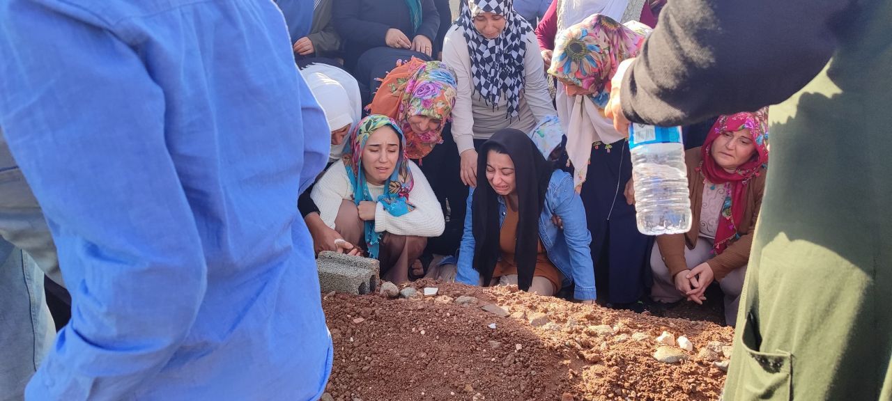 Rojin Kabaiş'in Cenazesi Acılı Ailesiyle Toprağa Verildi: Rojin'in Babasından Yürek Yakan Feryat... - Sayfa 3