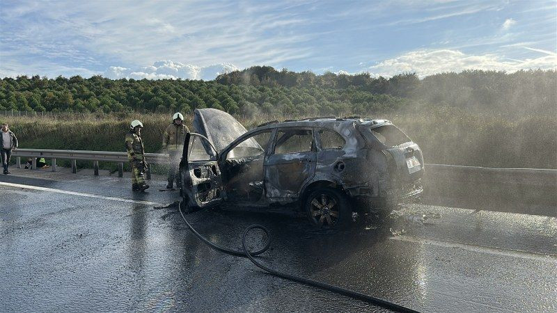 Kuzey Marmara Otoyolu'nda lüks araç alev alev yandı - Sayfa 2