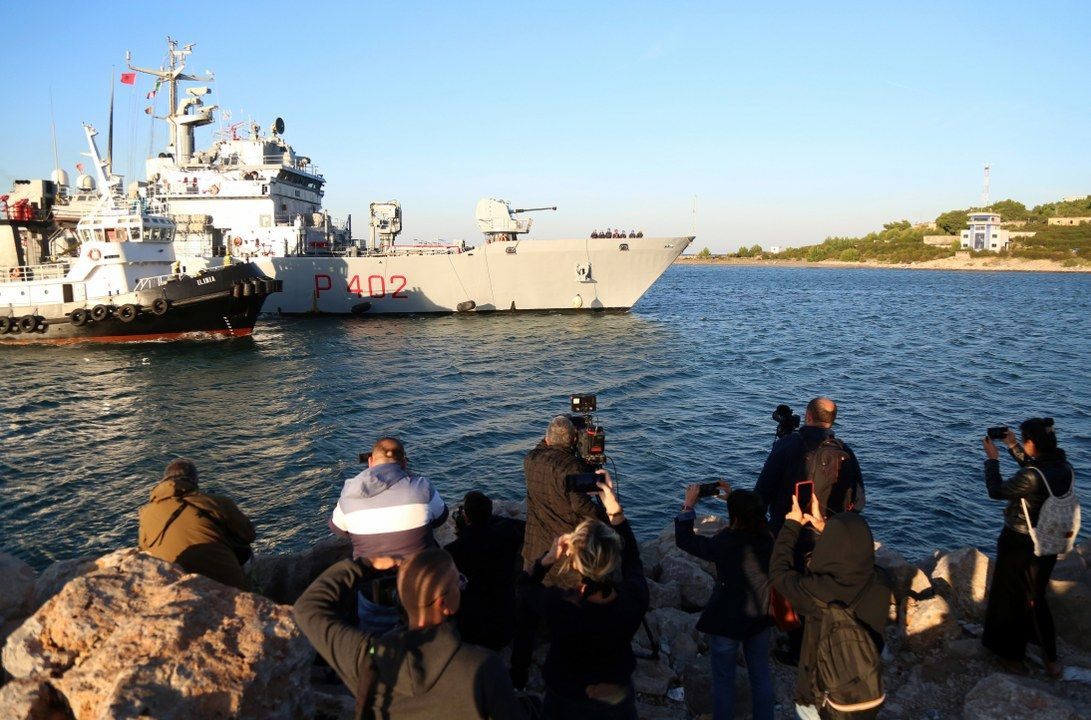 İtalya'dan gönderilen ilk göçmen grubu Arnavutluk'a ulaştı - Sayfa 2