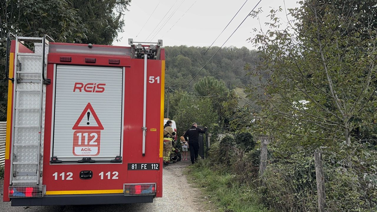 Düzce'de İki Mahallede Yangınlar Kısa Sürede Kontrol Altına Alındı - Sayfa 3