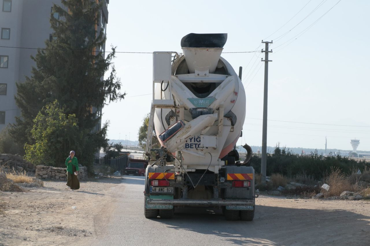 Okul Dönüşünde Beton Mikserinin Altında Kalarak Hayatını Kaybetti - Sayfa 10