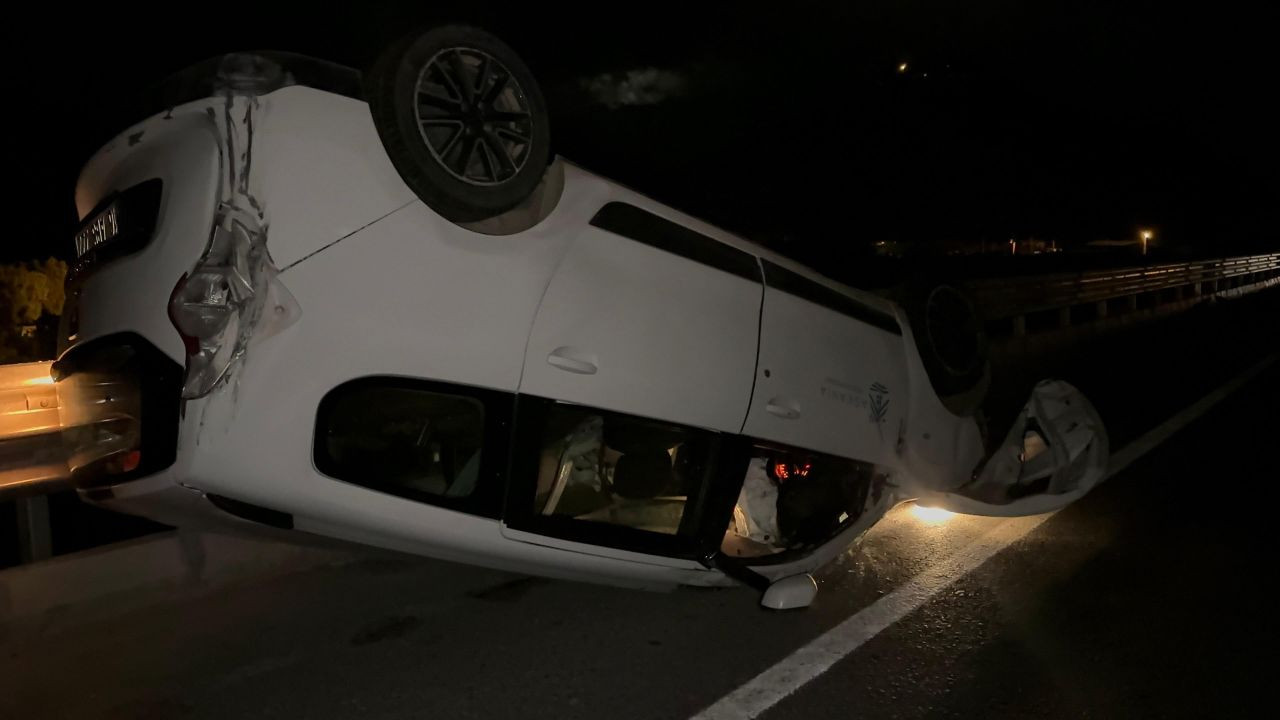 Traktörle Çarpışan Araç Metrelerce Sürüklendi, 1 Yaralı - Sayfa 1