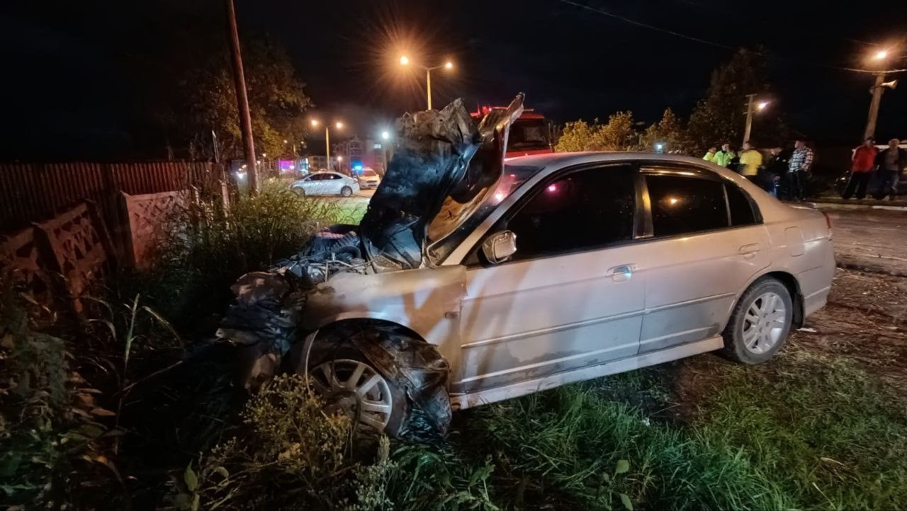 Karasu'da U Dönüşü Kazayla Sonuçlandı: 3 Kişi Yaralandı - Sayfa 1