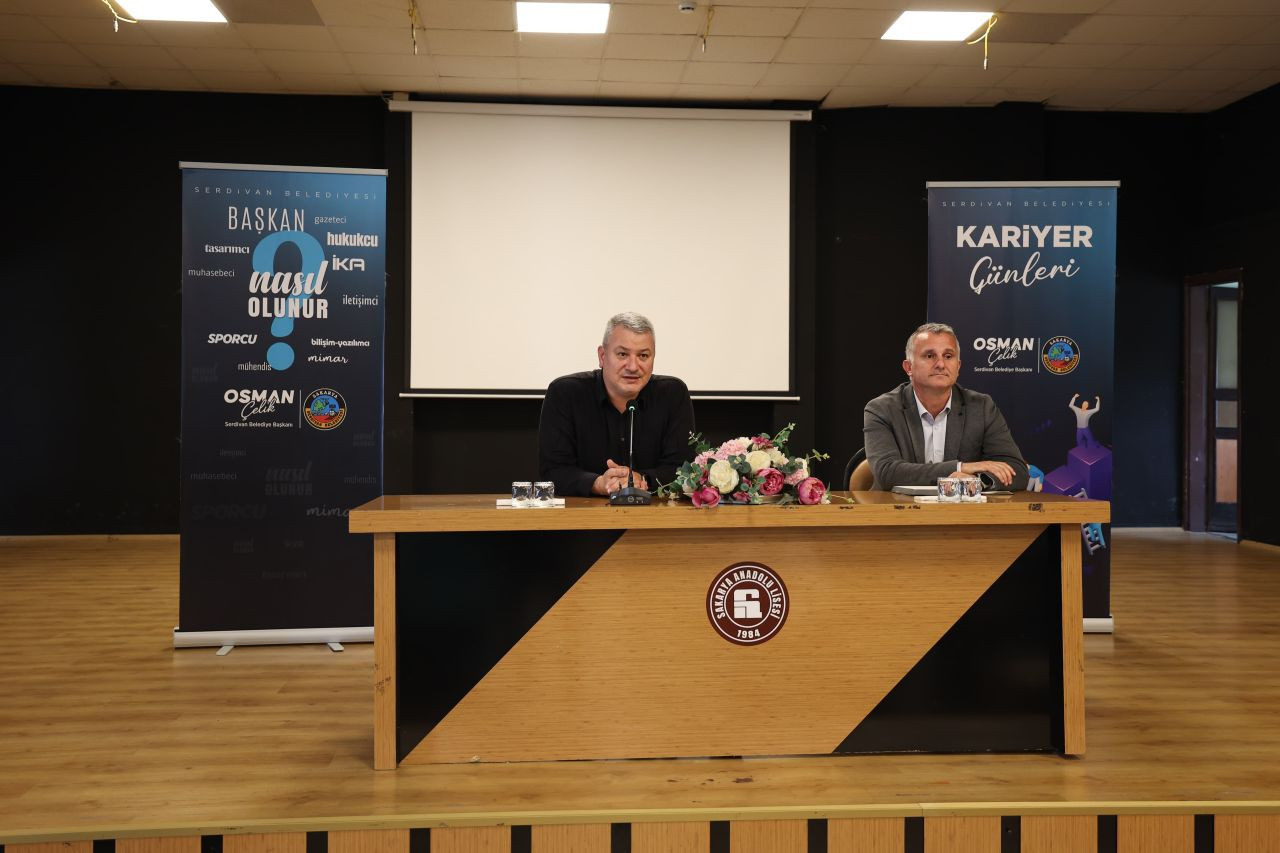 Başkan Çelik Kariyer Günleri programında öğrencilerle buluştu: ''Hayallerinizden ve hedeflerinizden asla vazgeçmeyin’’ - Sayfa 9