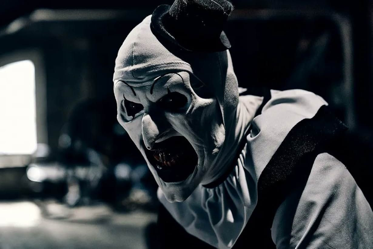 Hulu'nun Korku Filmi Mr. Crocket, Pee-Wee ve Terrifier'ı Birleştiriyor - Sayfa 3