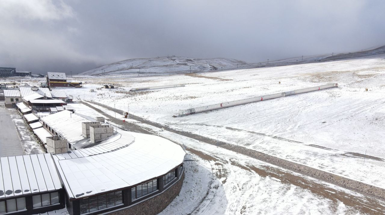 Erciyes beyaza büründü - Sayfa 1