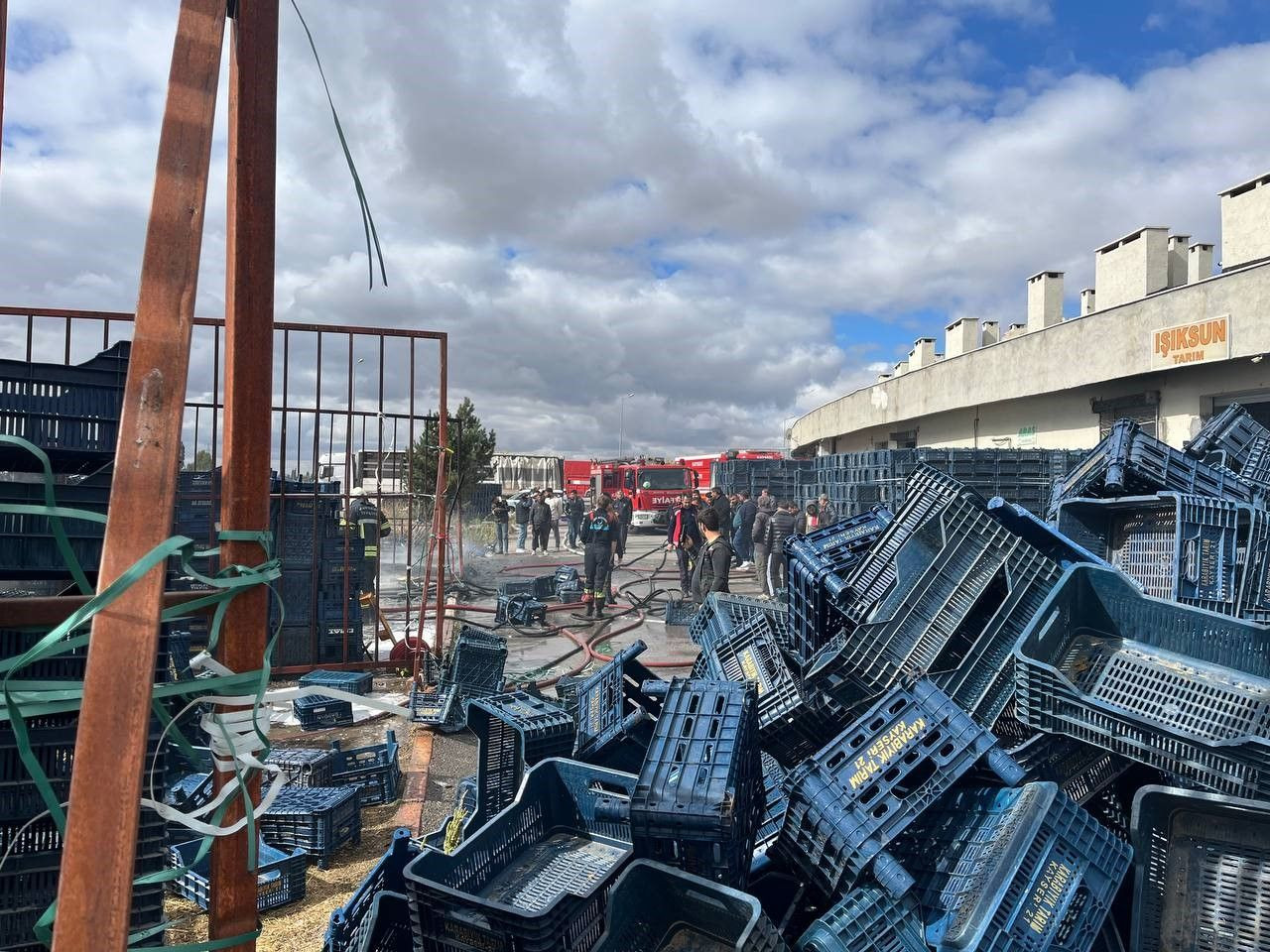 Ot yangını plastik kasalara sıçradı, faciadan dönüldü - Sayfa 5