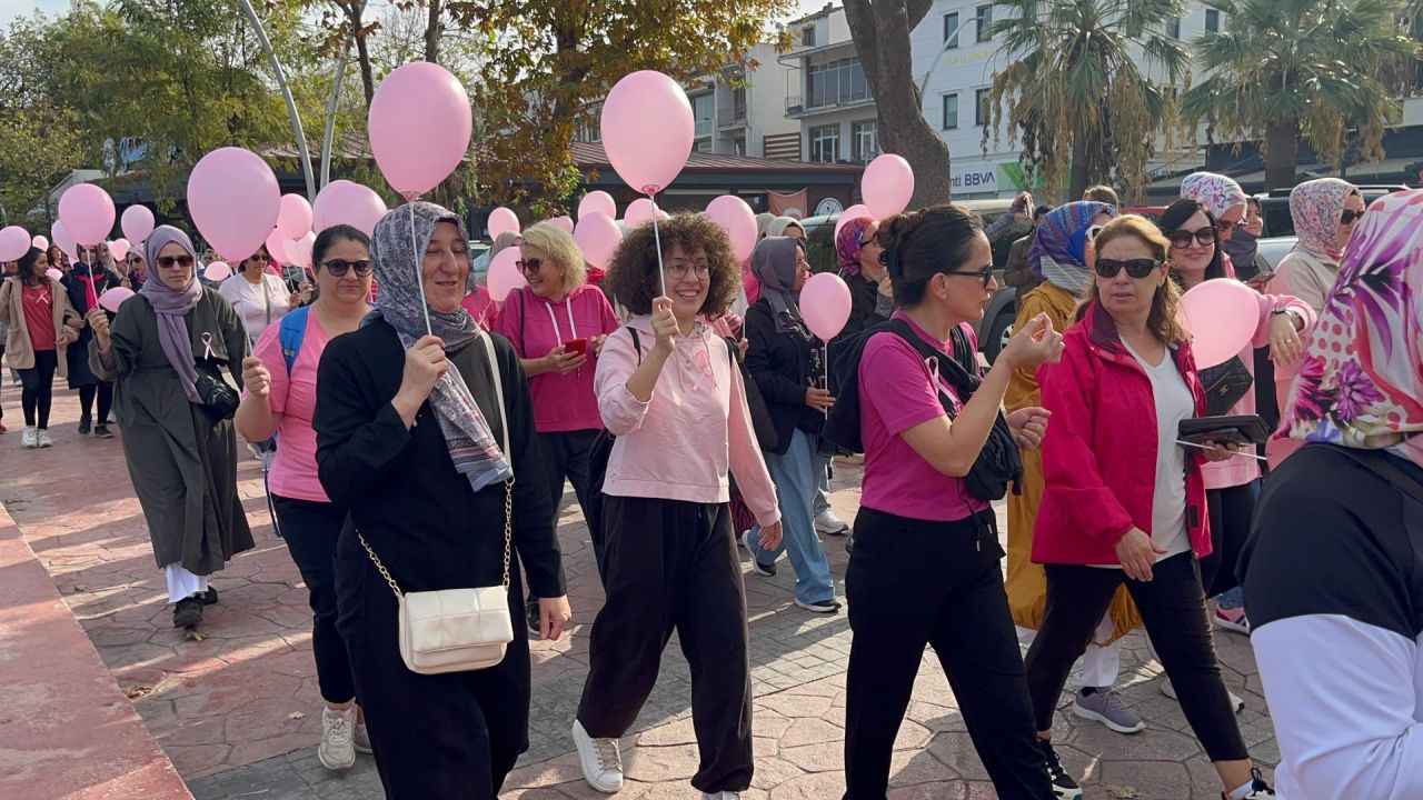 Kocaeli'de keme kanseri farkındalığına pembe yürüyüş - Sayfa 3