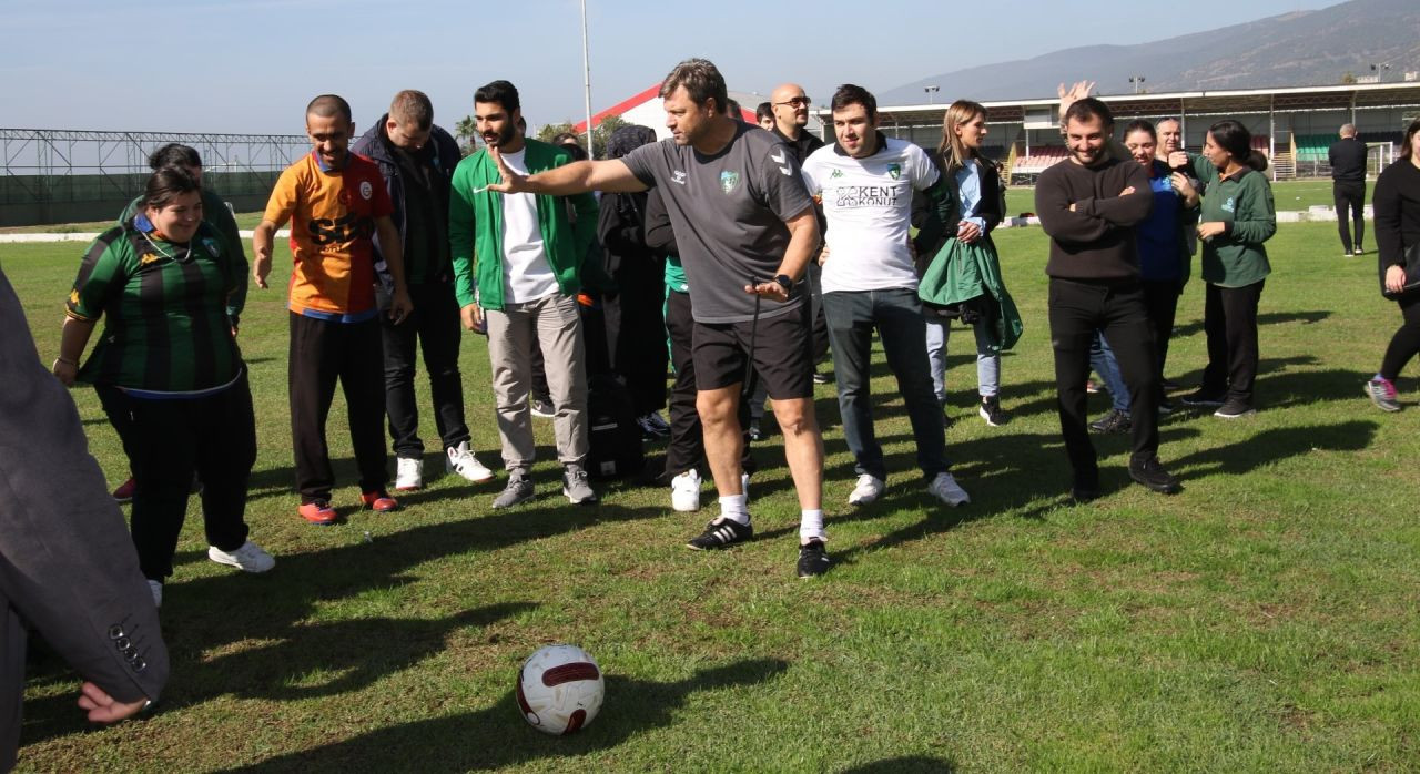 Özel çocuklar Kocaelispor futbolcularıyla bir araya geldi - Sayfa 3