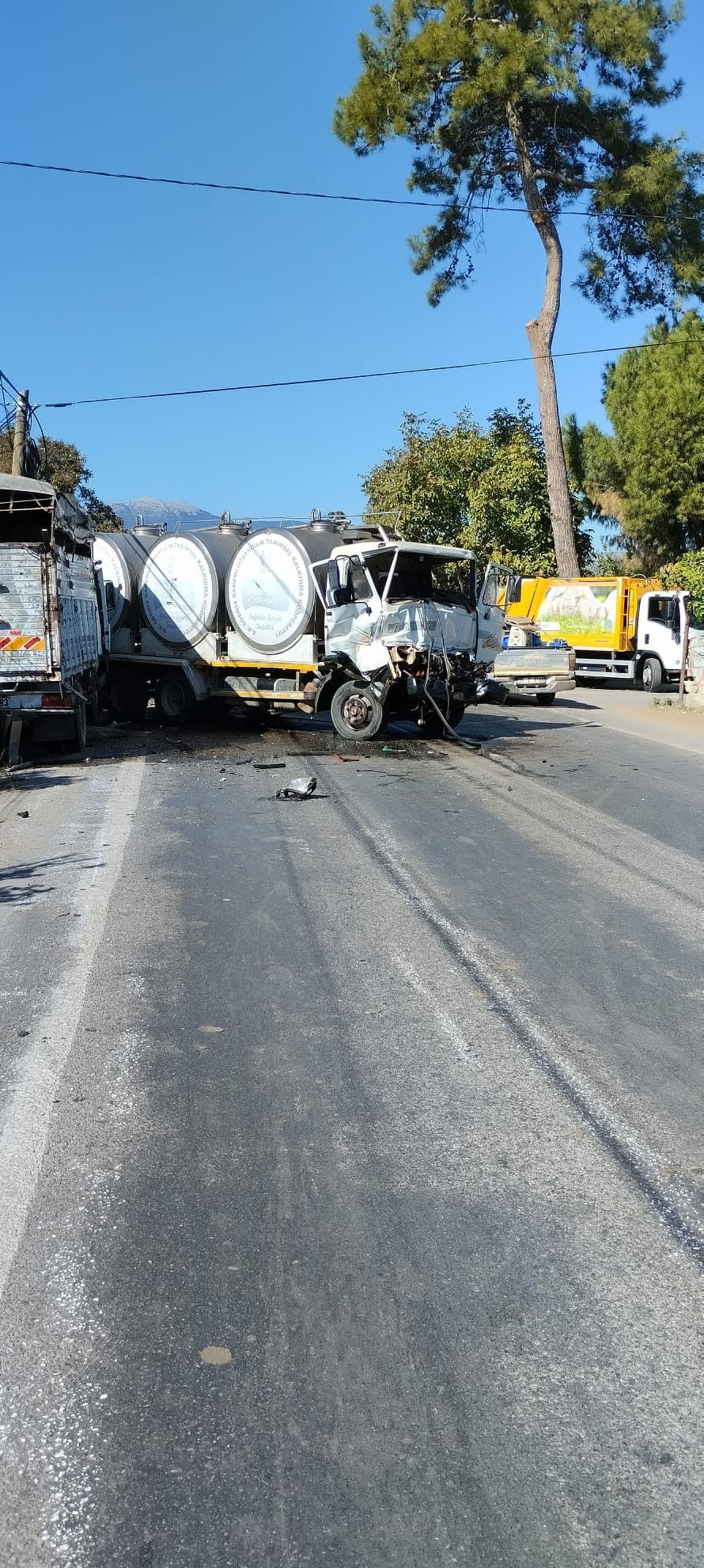 Ödemiş'te Kamyonlar Kafa Kafaya Çarpıştı: 2 Yaralı - Sayfa 2