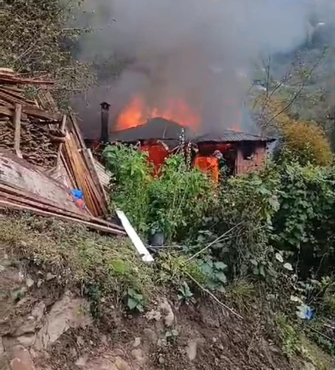 Ordu'da Ev Yangını: Tek Katlı Ev Küle Döndü - Sayfa 3