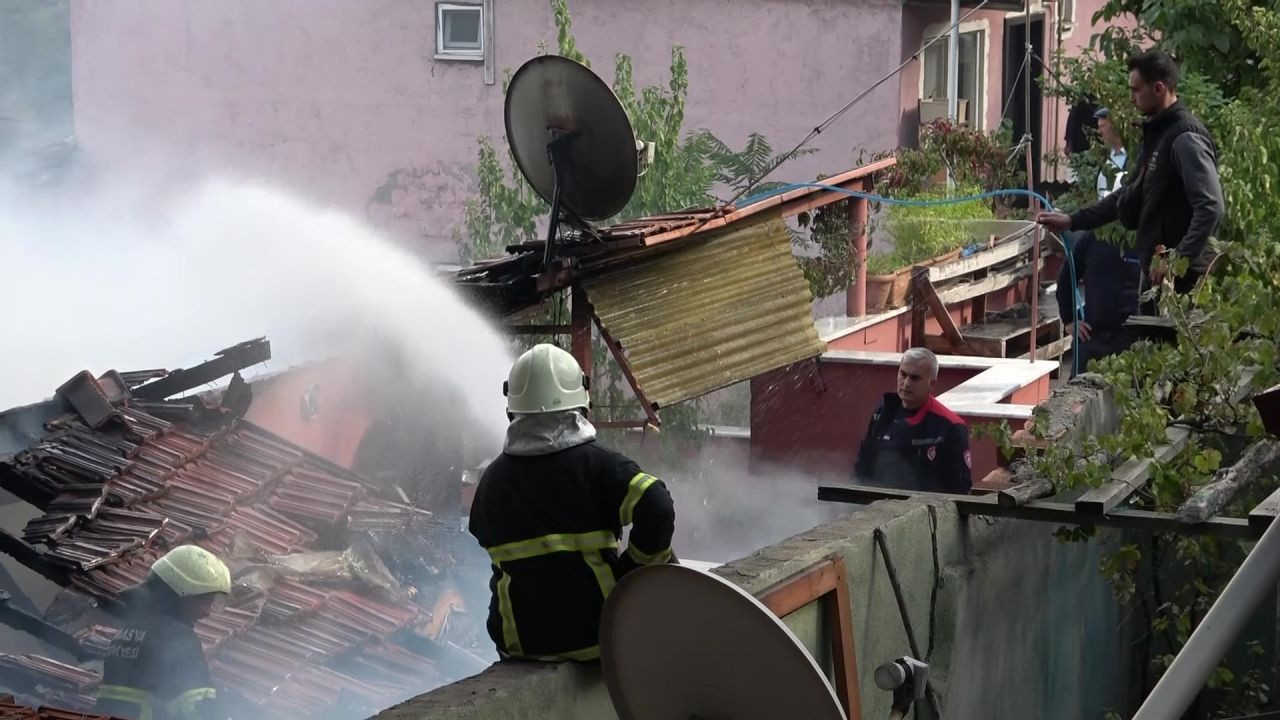 Amasya'da Ormana Bitişik 3 Ev Yangında Kül Oldu - Sayfa 2