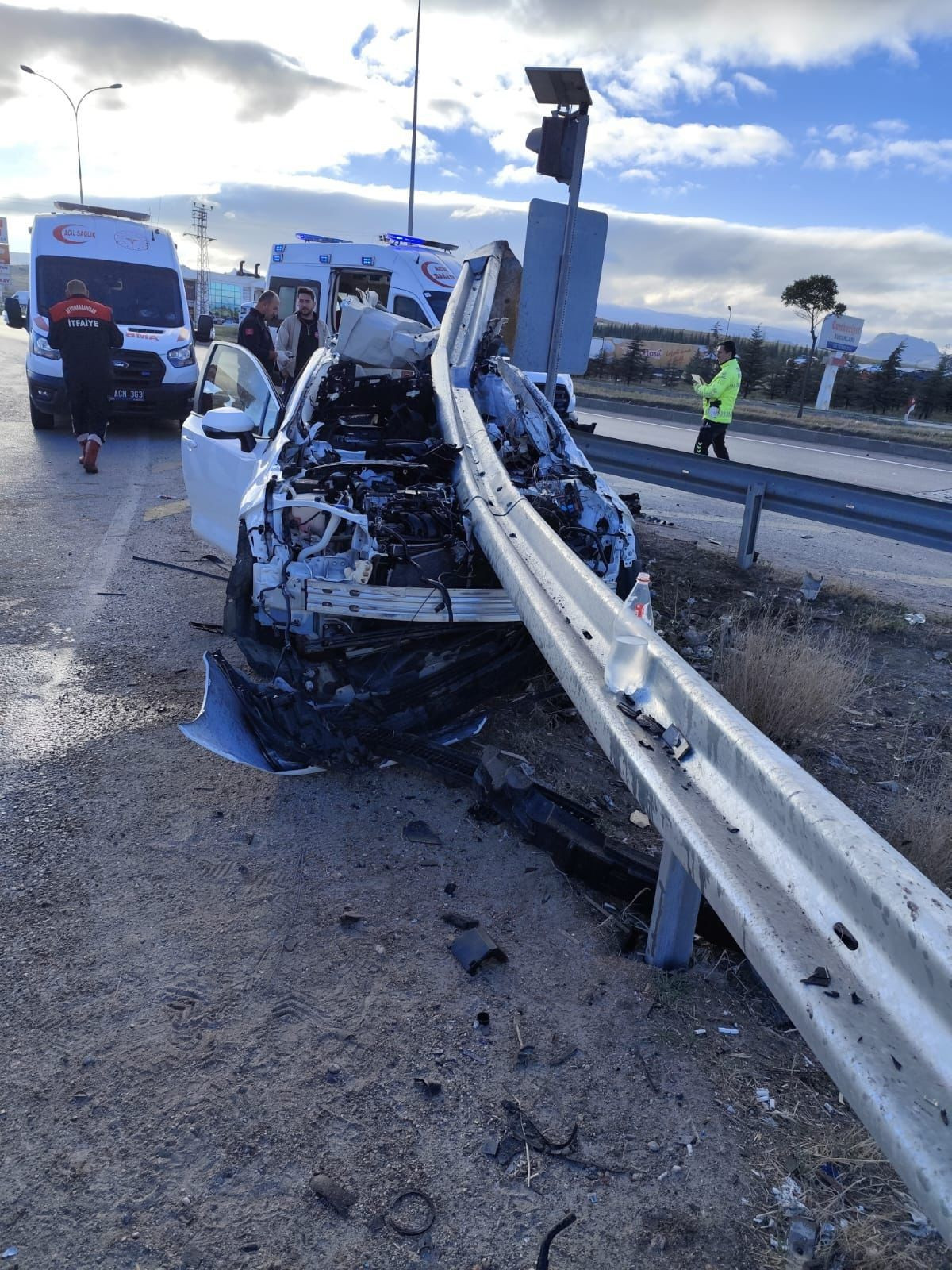 Afyonkarahisar'da Korkunç Kaza: 1 Ölü, 3 Yaralı - Sayfa 4