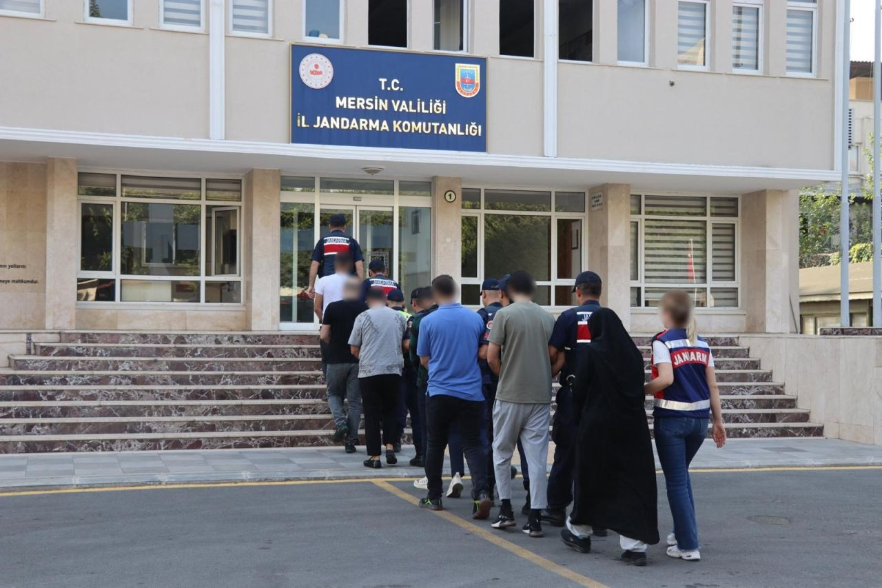 Mersin merkezli 9 ilde DEAŞ operasyonu: 13 gözaltı - Sayfa 1