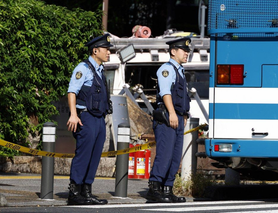 Japonya'da Başbakanlık Ofisi'ne saldırı - Sayfa 5