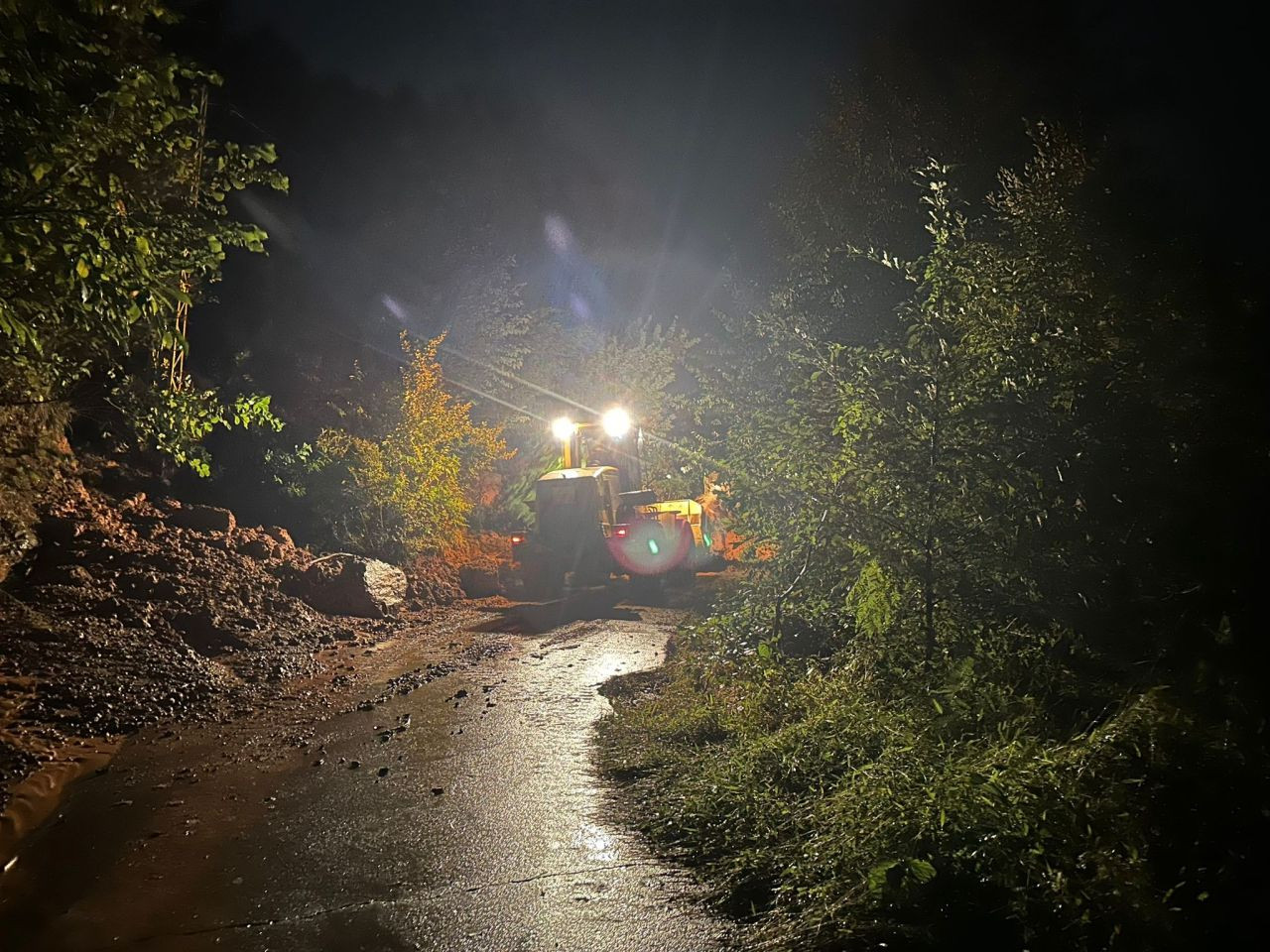 Şiddetli yağışlar Rize'de sel ve heyelanlara neden oldu - Sayfa 2