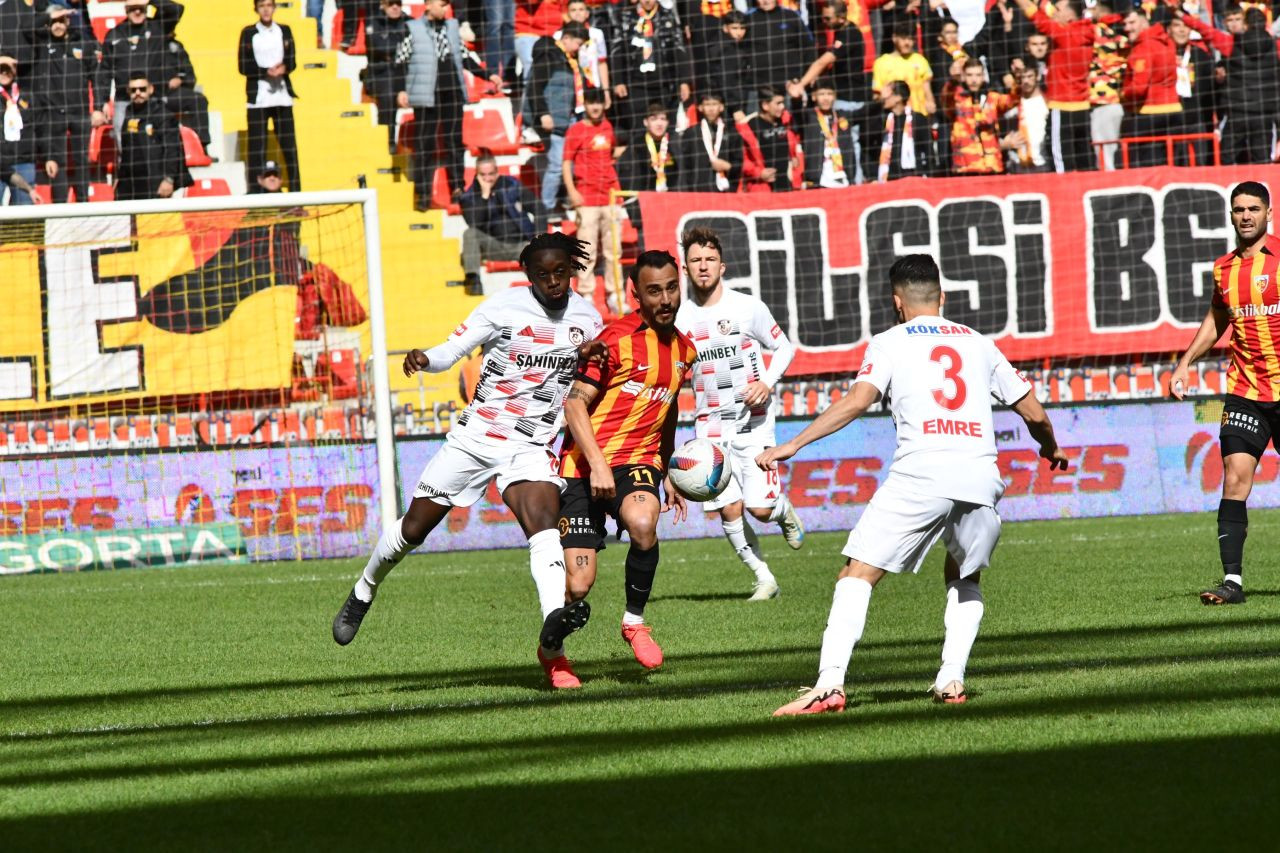 Trendyol Süper Lig: Kayserispor: 1 - Gaziantep FK: 2 (İlk yarı) - Sayfa 18