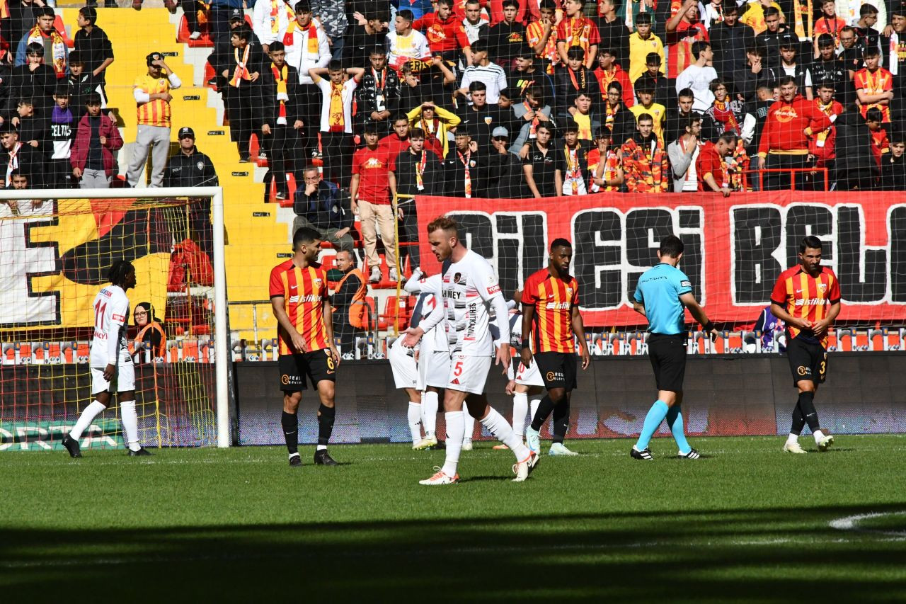 Trendyol Süper Lig: Kayserispor: 1 - Gaziantep FK: 2 (İlk yarı) - Sayfa 4