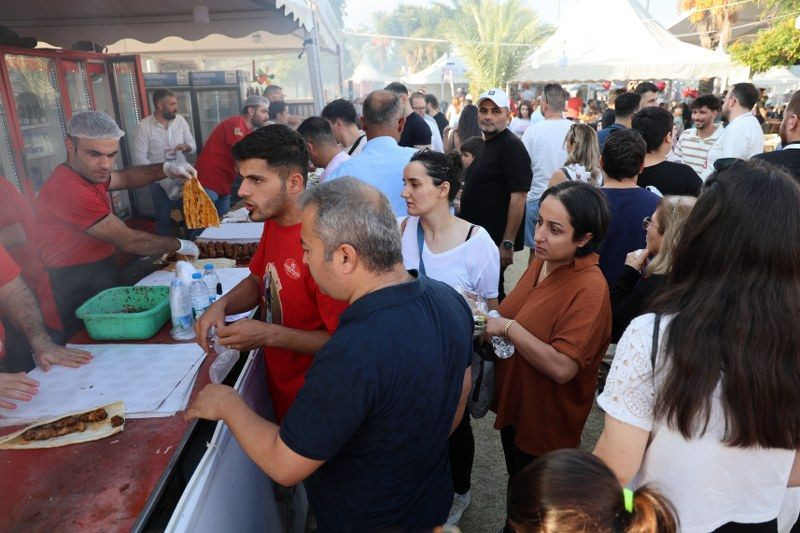 Adana'da Kebap Dumanları Gökyüzünü Kapladı! - Sayfa 15