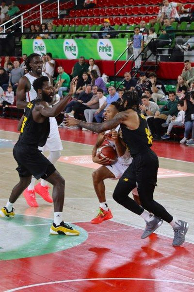 Türkiye Basketbol Süper Ligi: Karşıyaka: 107 - Mersinspor: 81 - Sayfa 10