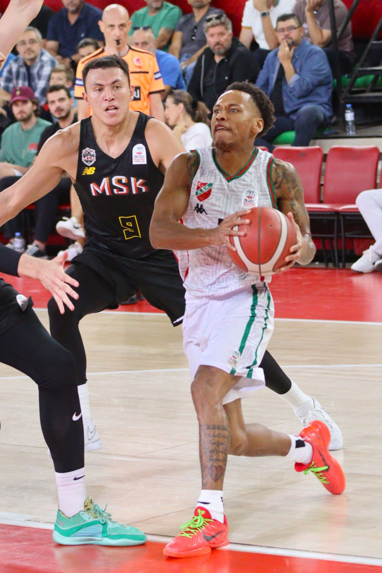 Türkiye Basketbol Süper Ligi: Karşıyaka: 107 - Mersinspor: 81 - Sayfa 1