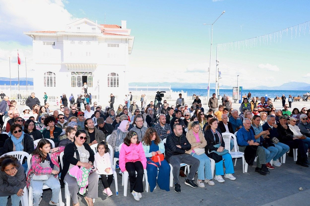 'Tiyatro Mudanya' izleyenlerden tam not aldı. - Sayfa 5