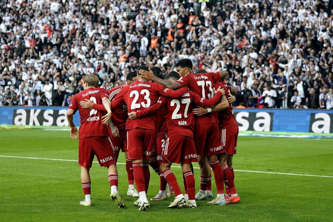 Trendyol Süper Lig: Beşiktaş: 2 - Konyaspor: 0 (İlk yarı) - Sayfa 1