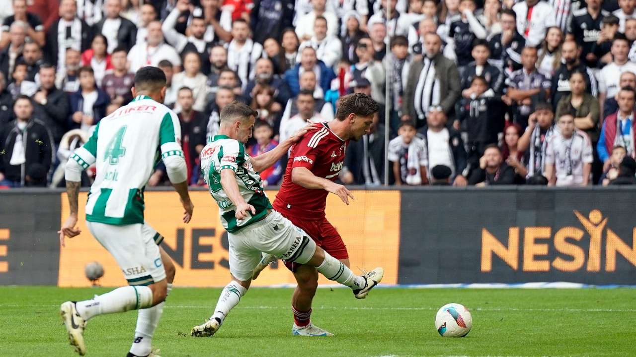 Trendyol Süper Lig: Beşiktaş: 2 - Konyaspor: 0 (İlk yarı)