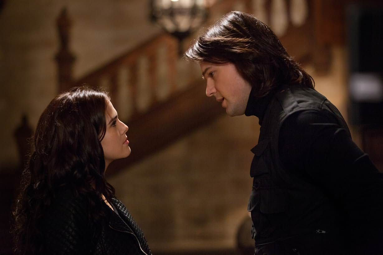 Vampire Academy 2 İptal Edildi: Frostbite Filminin Neden Çekilmediği Açıklandı - Sayfa 4