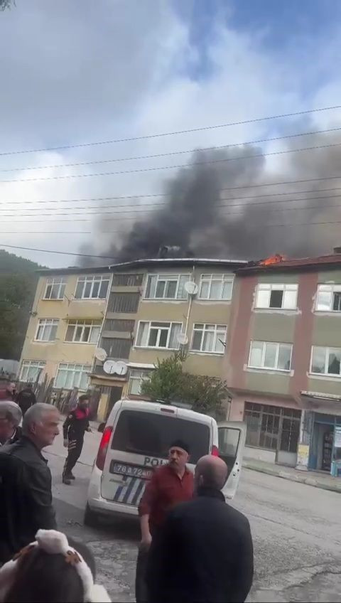 Karabük'te Çatı Katında Yangın Paniği - Sayfa 5