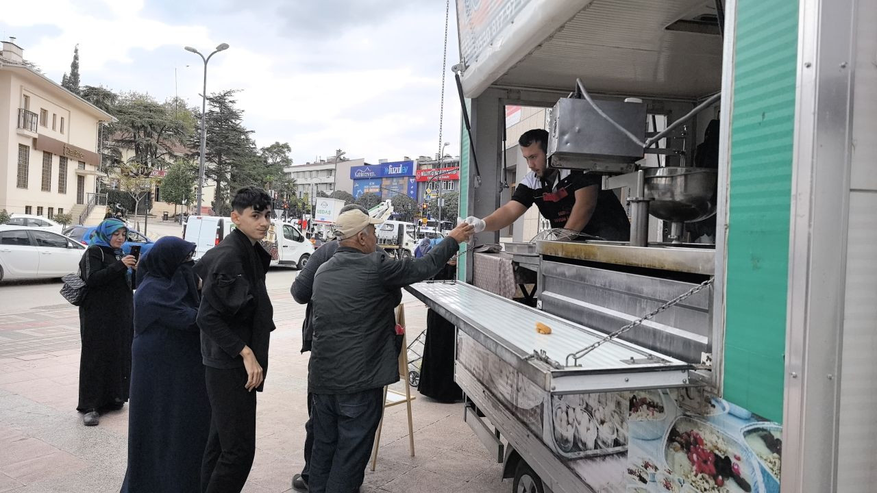 Bursa'da bir imam Gülen'in ölümü nedeniyle lokma dağıttırdı! - Sayfa 3