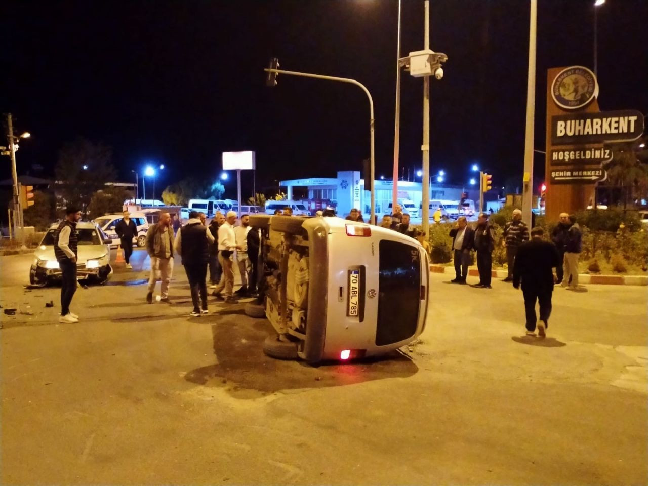 Buharkent’te Ticari Araçla Otomobil Çarpıştı, 3 Kişi Yaralandı - Sayfa 1