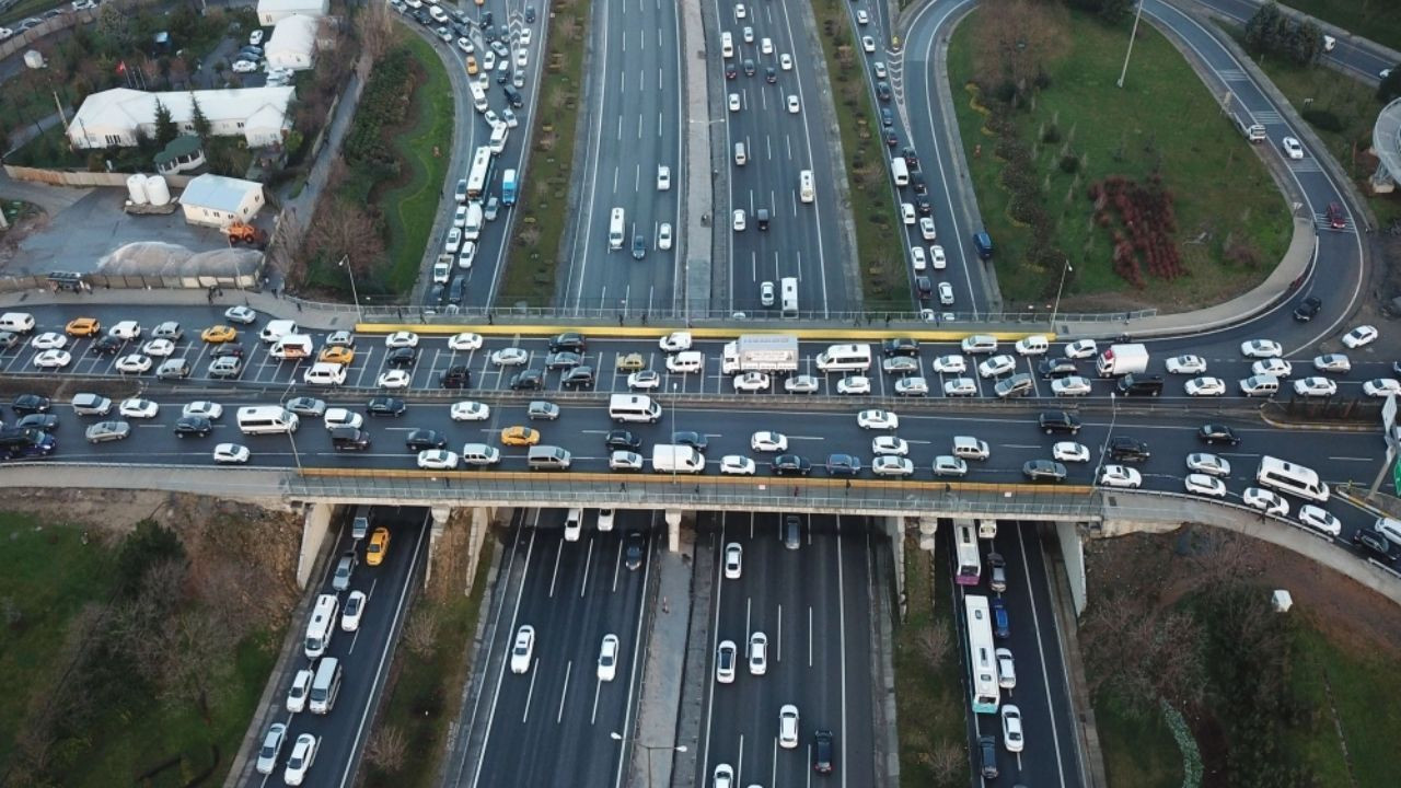 Trafiğe kayıtlı taşıt sayısı yüzde 8,85 arttı - Sayfa 1