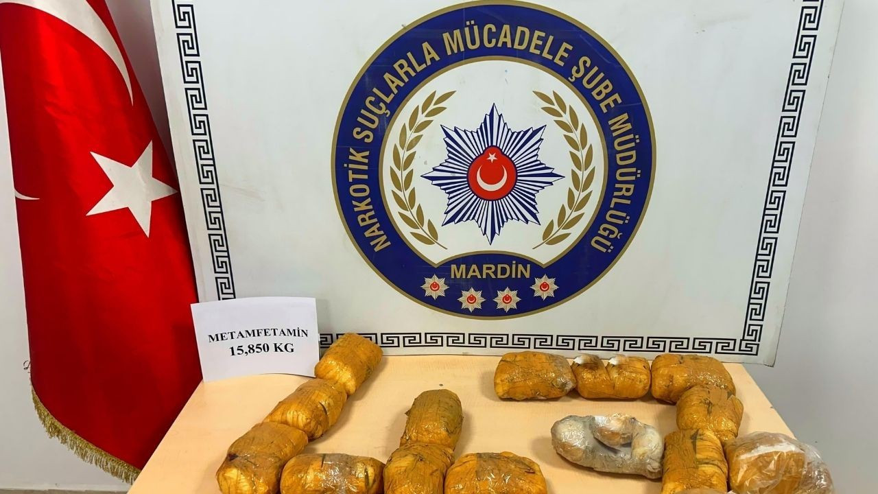 Bir Araçta 15 Kilo 850 Gram Uyuşturucu Madde Bulundu