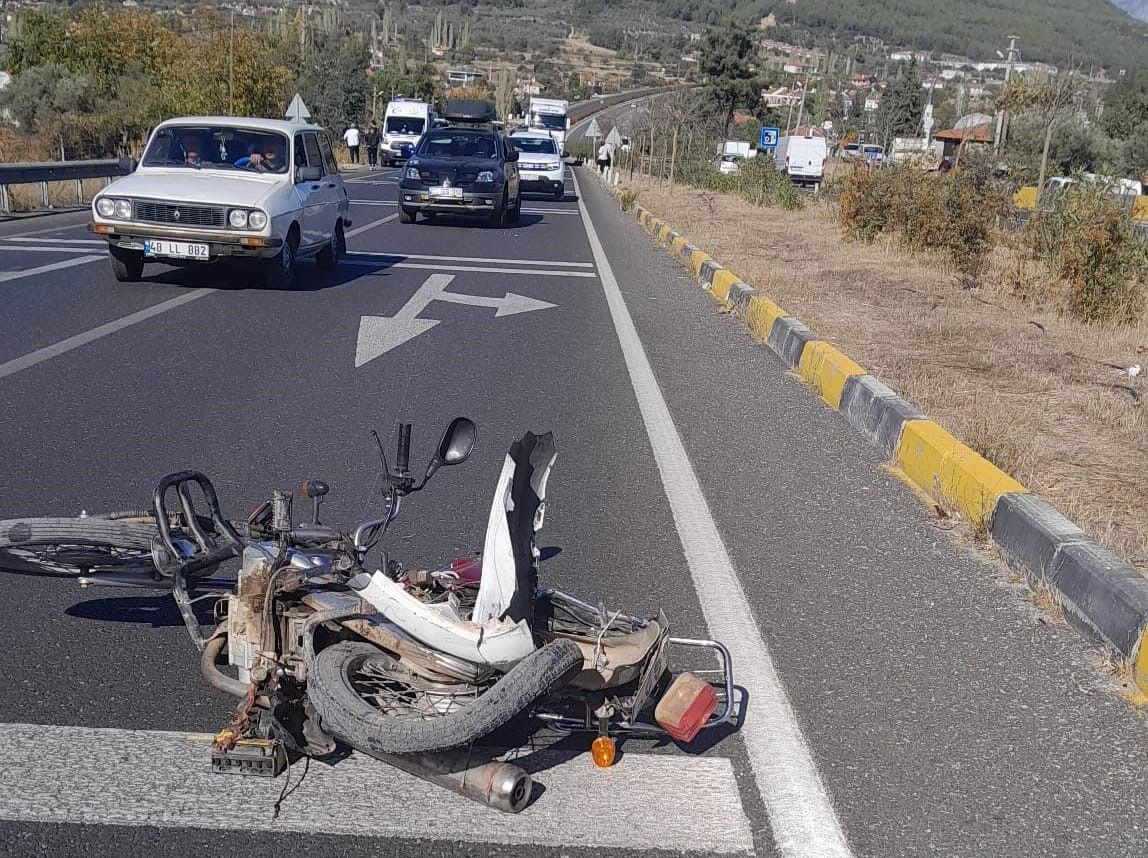 Muğla'da ölümlü kaza sonrası yolu kapattılar - Sayfa 1