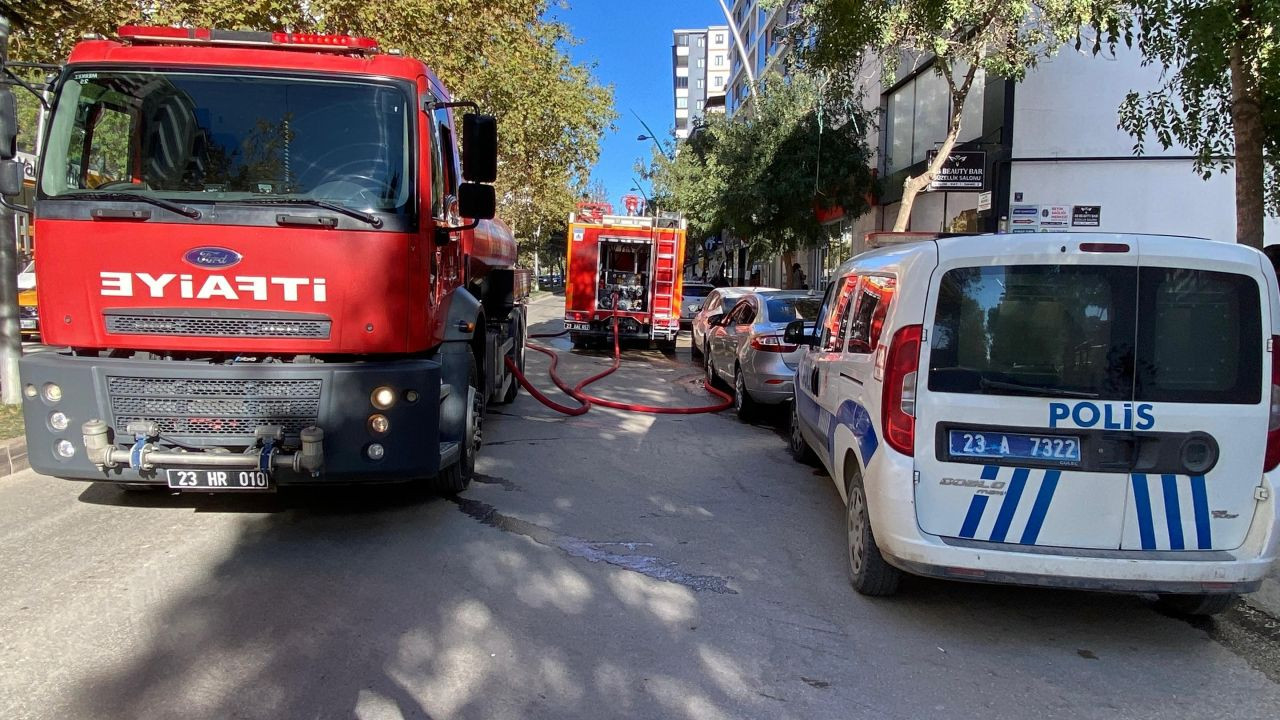 Elazığ’da ev yangını: 1 kişi dumandan etkilendi - Sayfa 3