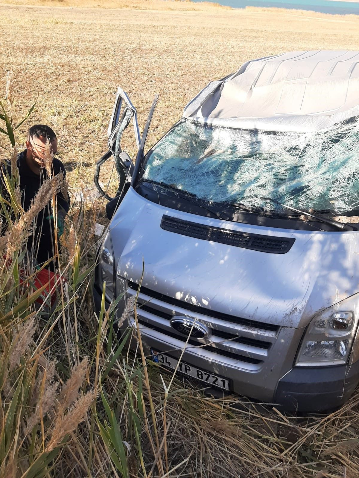 Minibüs yoldan çıktı: 1 yaralı - Sayfa 3