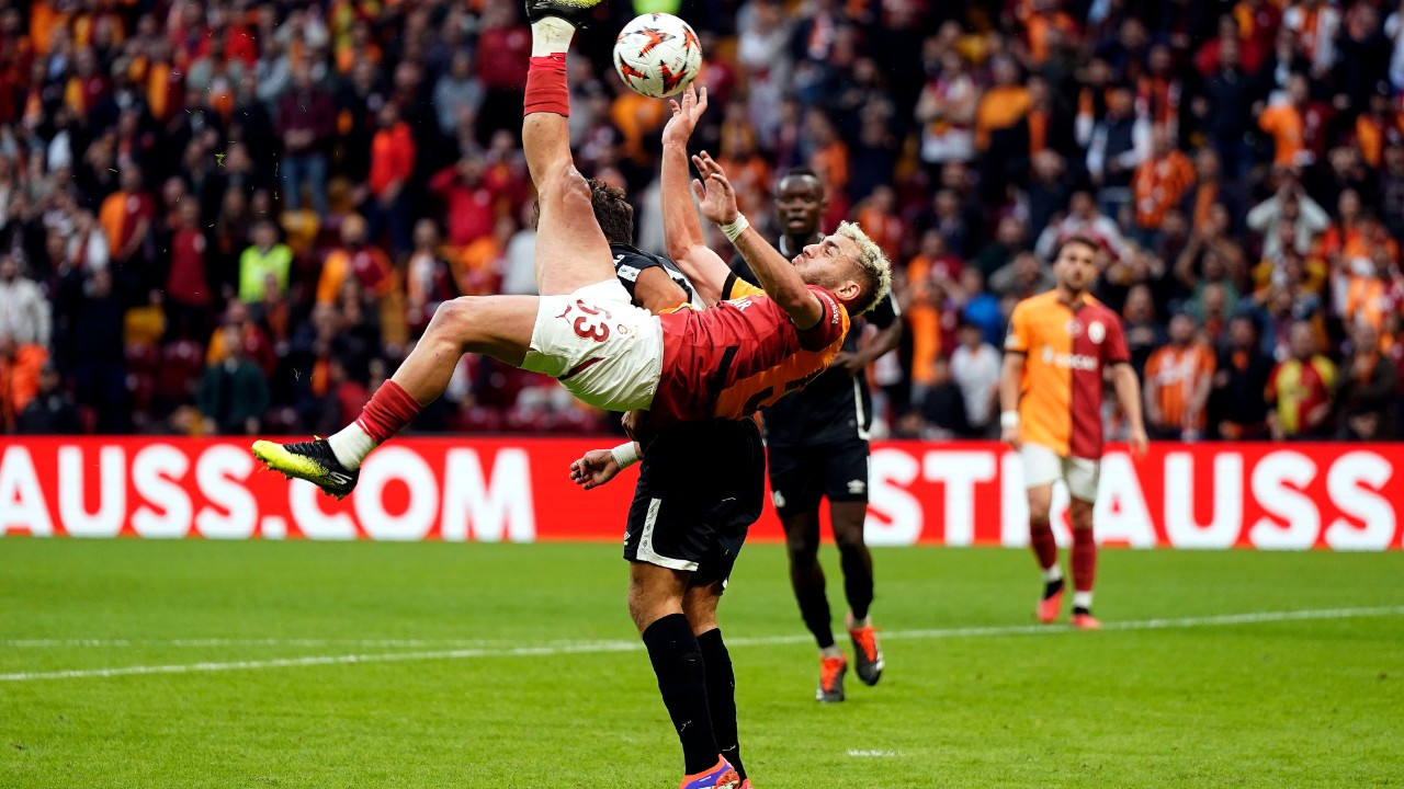 UEFA Avrupa Ligi: Galatasaray: 3 - Elfsborg: 0 (İlk yarı)