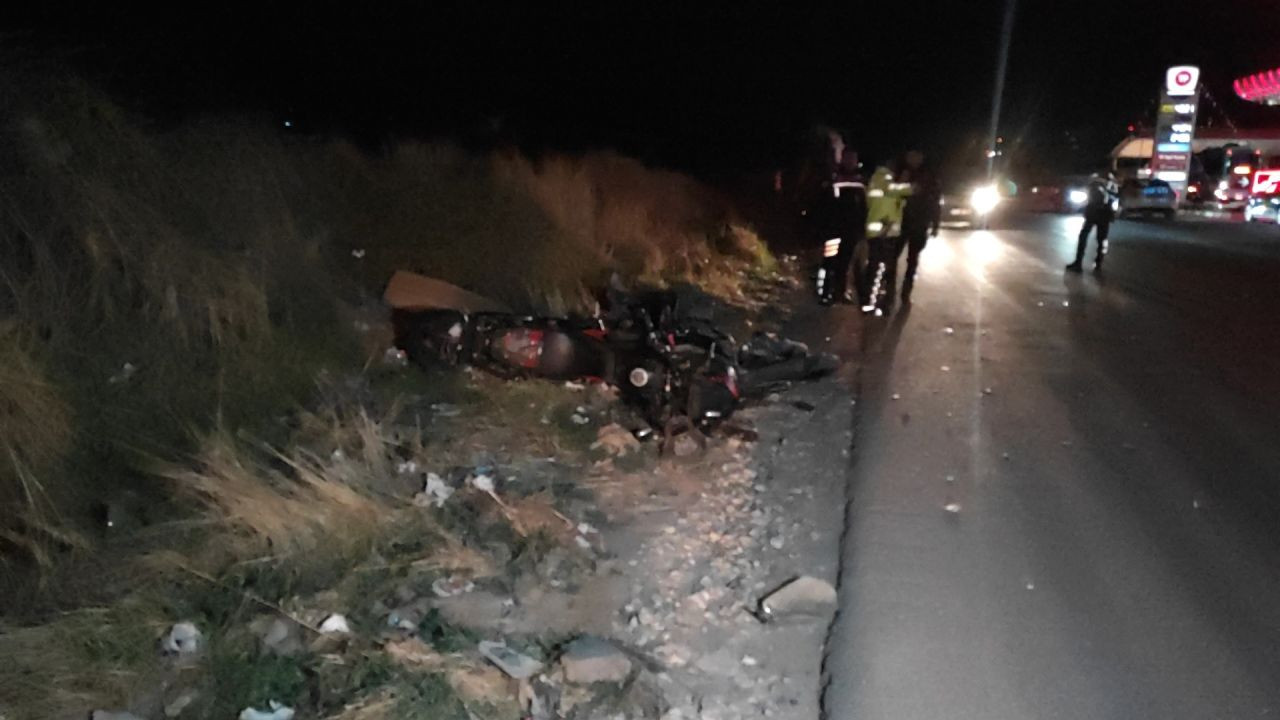 Şanlıurfa'da Motosikletli Polis Ekibi ile Otomobil Çarpıştı: 2 Polis Yaralı - Sayfa 1