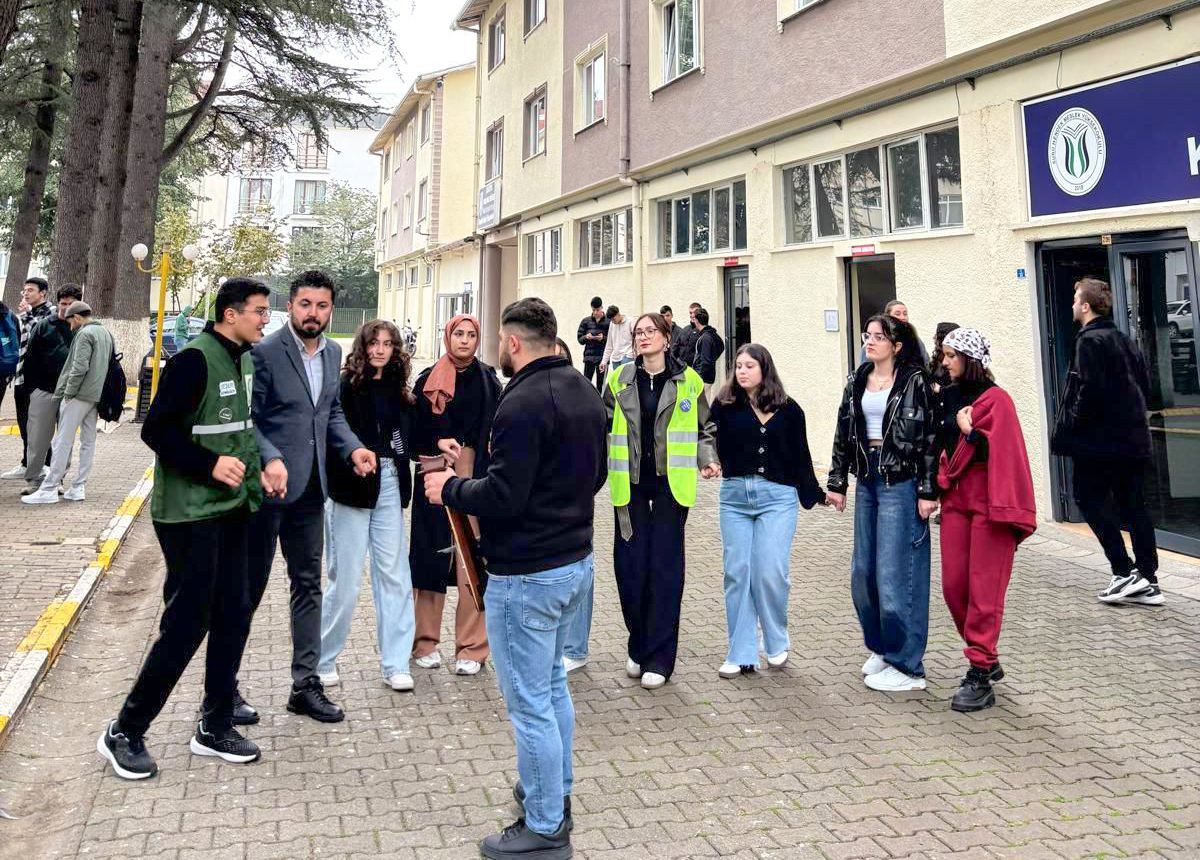 Yeşilay Sakarya, SUBÜ Hendek MYO' da zararlı alışkanlıkları anlattı - Sayfa 1