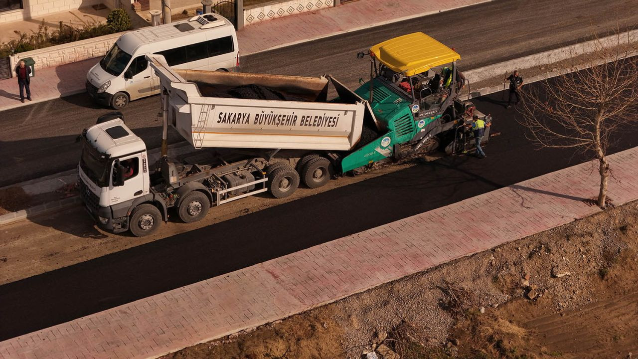 Büyükşehir'den bir asfalt hamlesi daha! Kocaali'nin o caddesine modern yüz - Sayfa 6