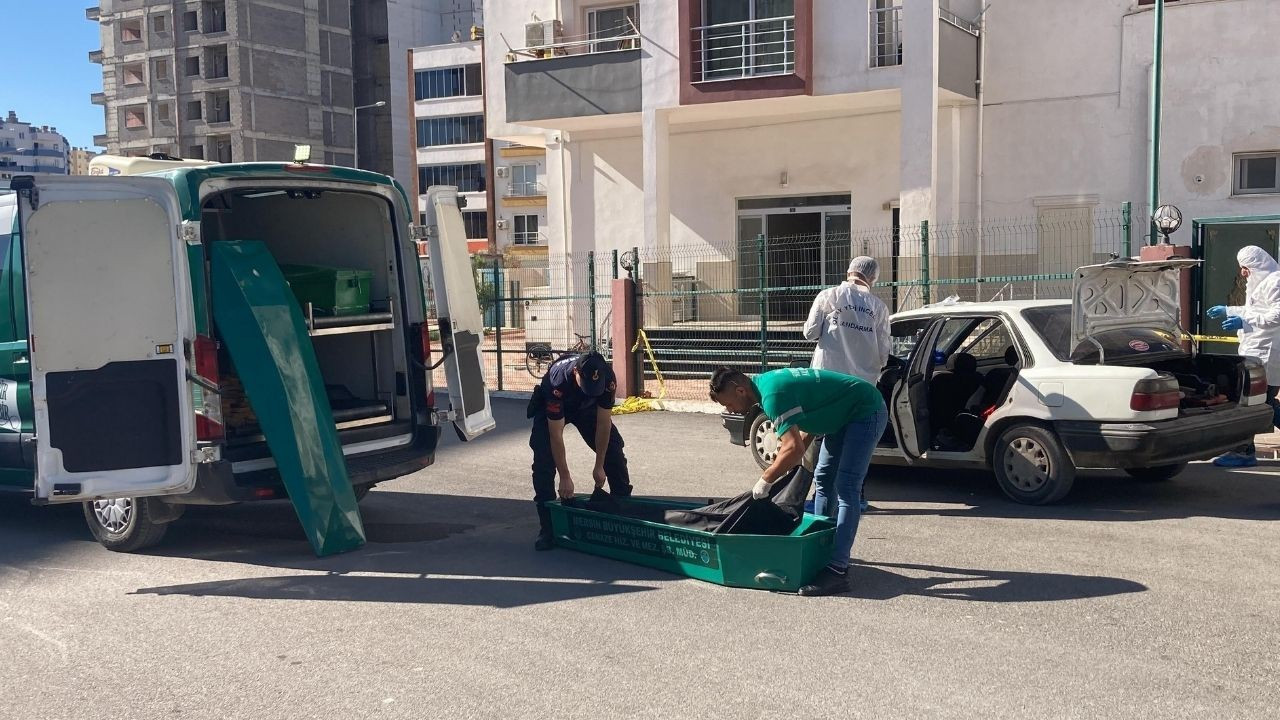 Boşanma Evresinde Pompalı Tüfekle Karısını Vurdu: 2 Ölü